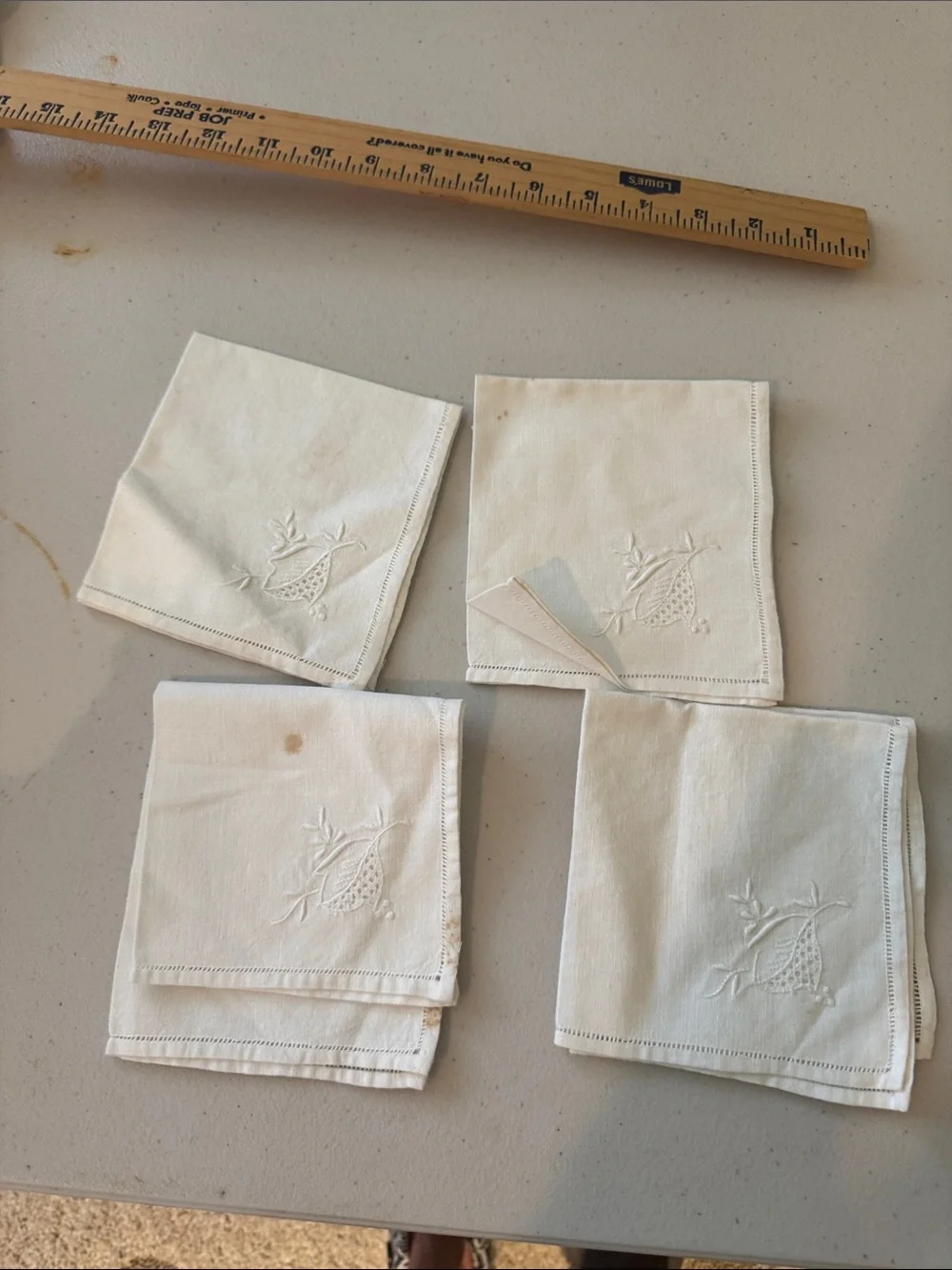 Embroidered  vintage White Linen Cocktail Napkins - Set of 4